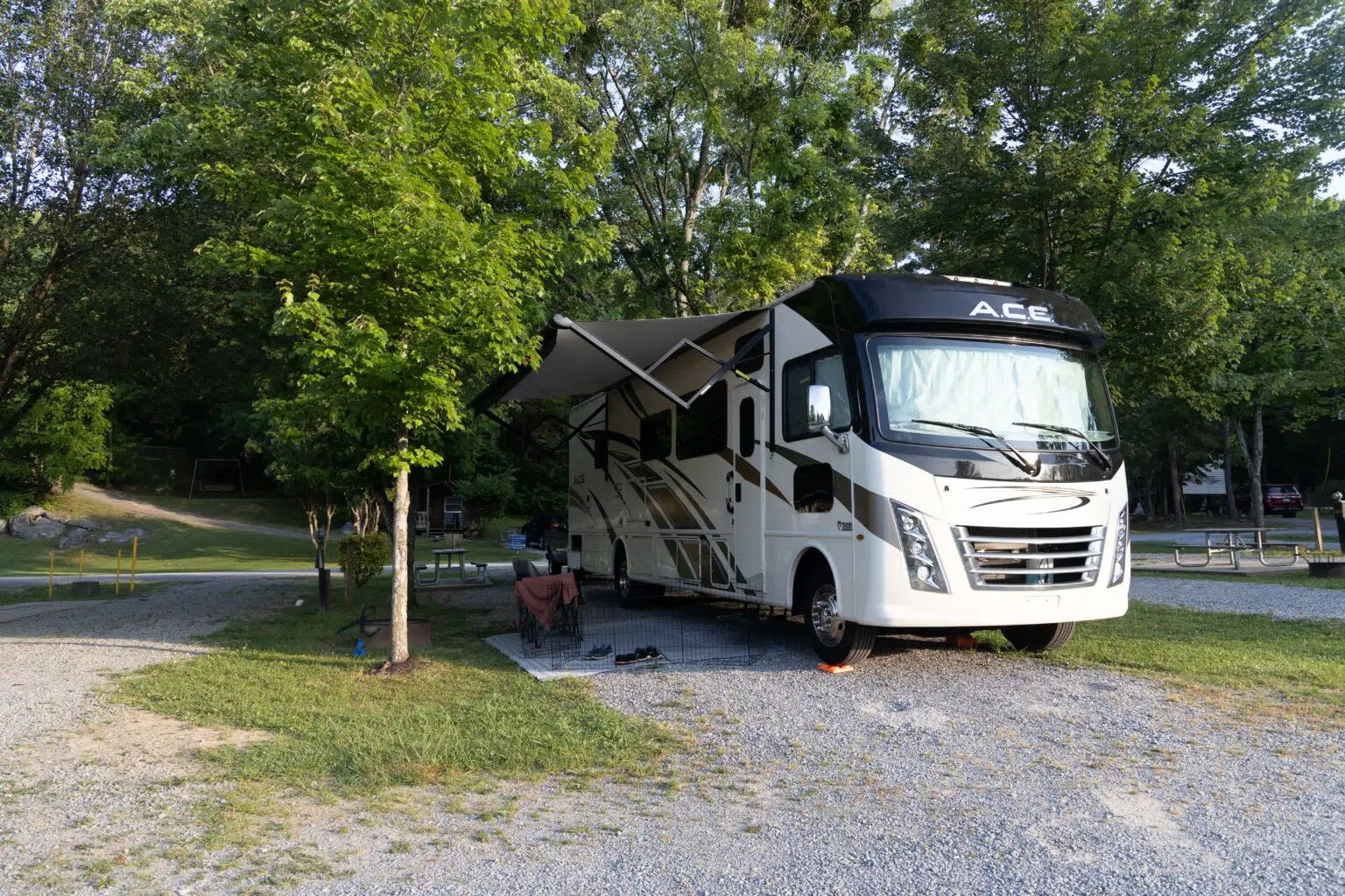Ways to stay 3 Large Full Hook-Up RV Sites